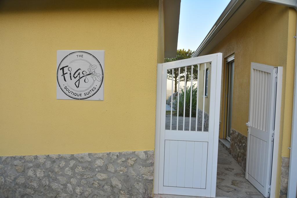 The Fig Boutique Suites Salir de Porto Екстер'єр фото